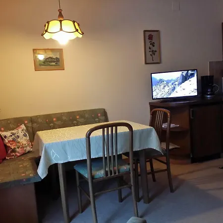 Apartmenthaus Erna 아파트