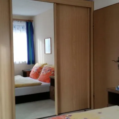 Apartmenthaus Erna 아파트