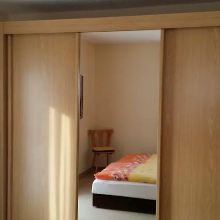 Apartmenthaus Erna 아파트