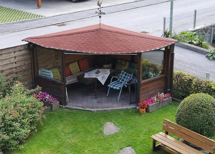 Apartmenthaus Erna アパート