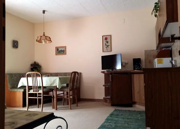 Apartmenthaus Erna アパート