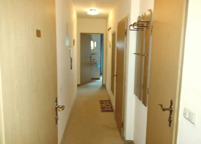 Apartmenthaus Erna アパート *