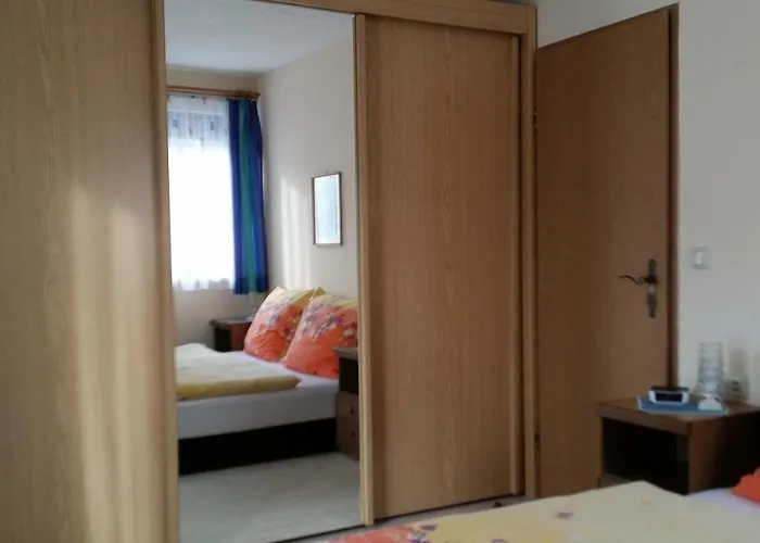 Apartmenthaus Erna アパート